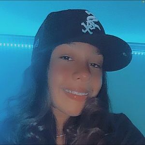 Meet your Posher, Abi